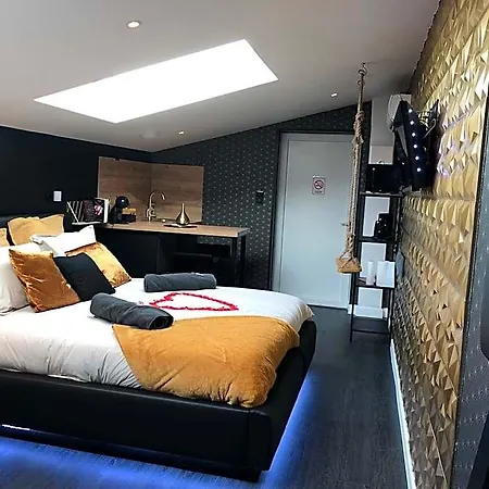 Playroom Et Nuit Insolite