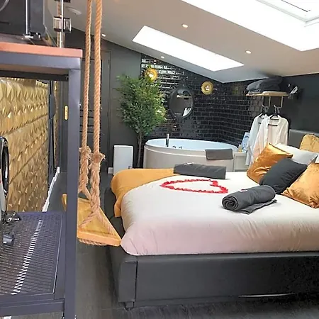 Hotel Playroom Et Nuit Insolite Sainte-Eulalie (Gironde)
